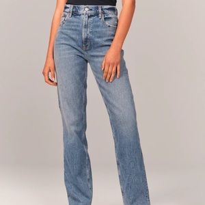 Abercrombie 90s Straight Ultra High Rise